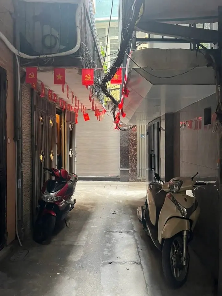 Nhà đẹp 5 tỷ, 37m² x 4 tầng, ngõ rộng phố Bạch Mai, Hai Bà Trưng