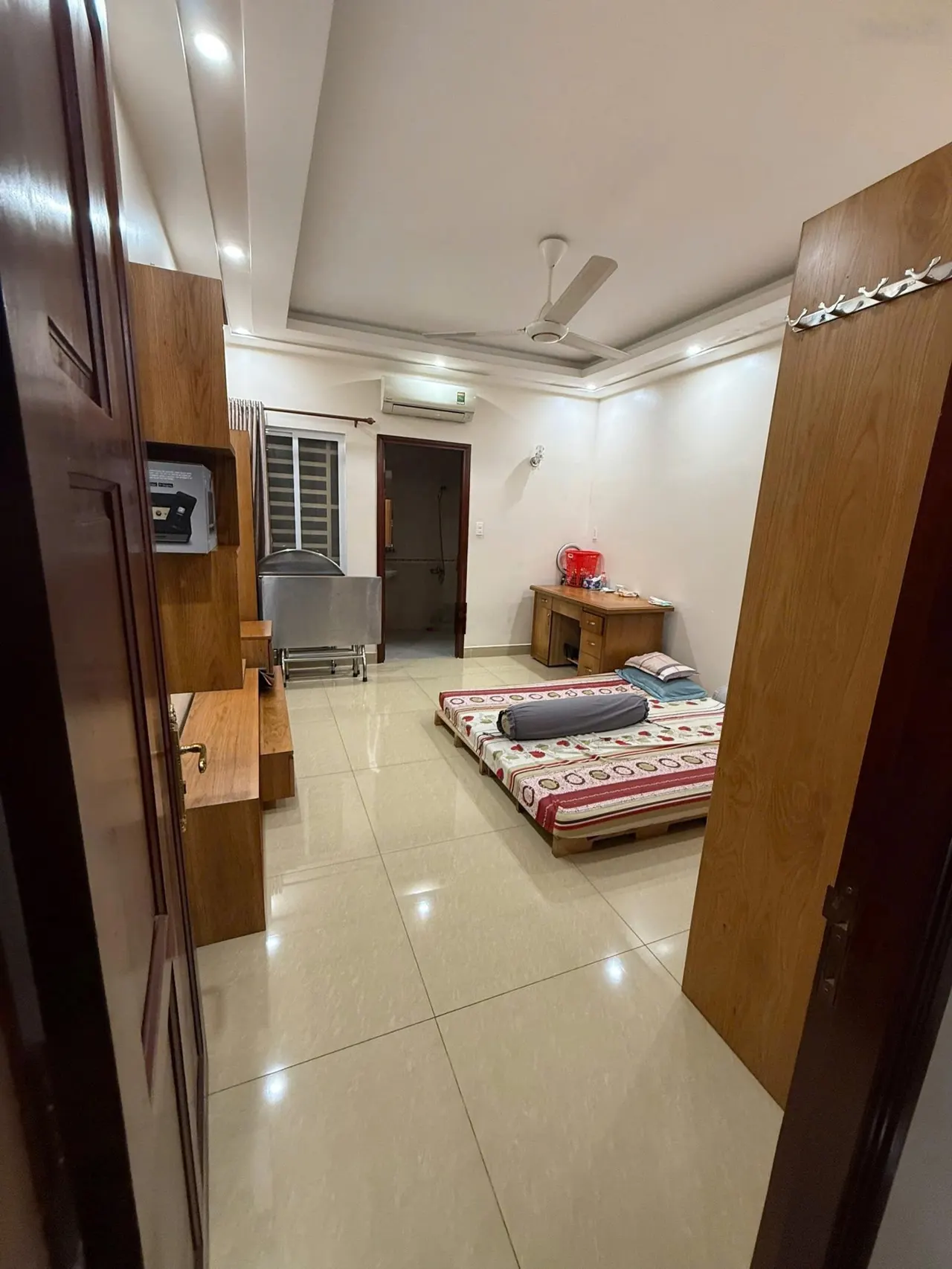 Nhà MT đường Số 8, DT 4x16m, 3.5 tấm, sẵn nội thất, 19 triệu/tháng