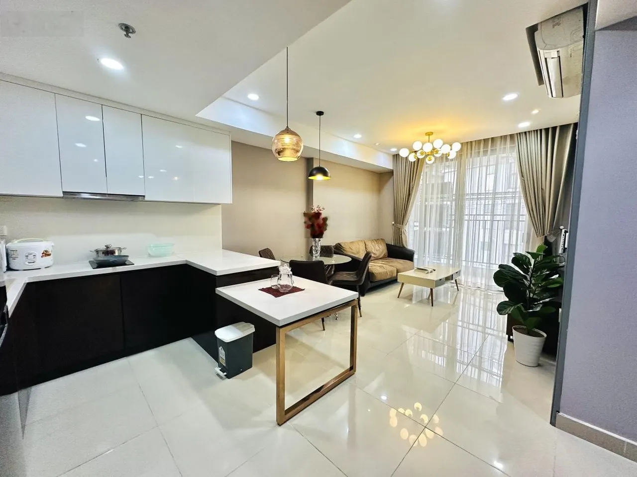 Cho thuê căn hộ The Tresor 73m2 2PN, full nội thất, Quận 4. Giá 22 triệu - LH: 093••••80