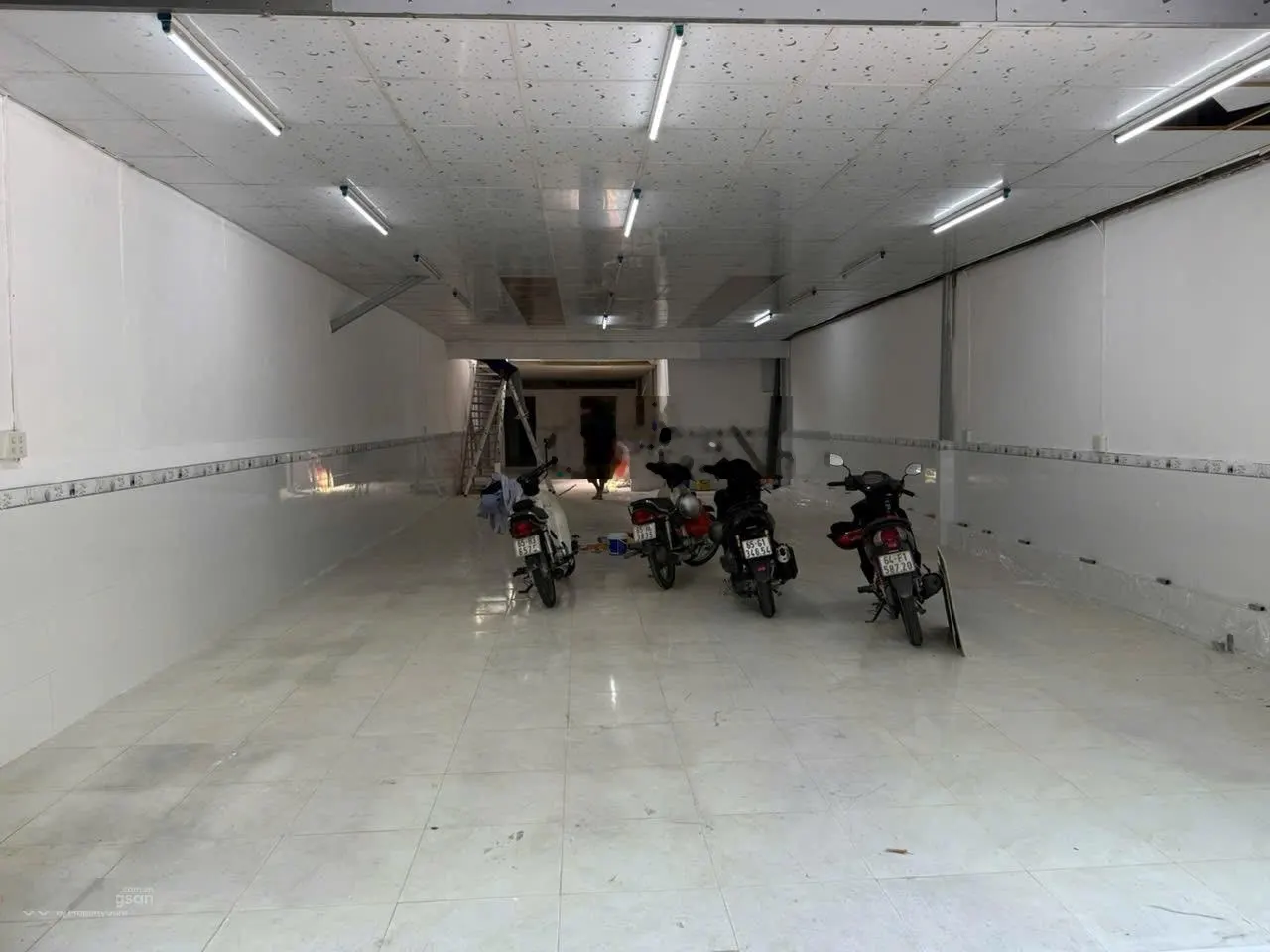 Cho thuê nhà mặt tiền Nguyễn Huệ ngang 8m, trung tâm thành phố Cao Lãnh