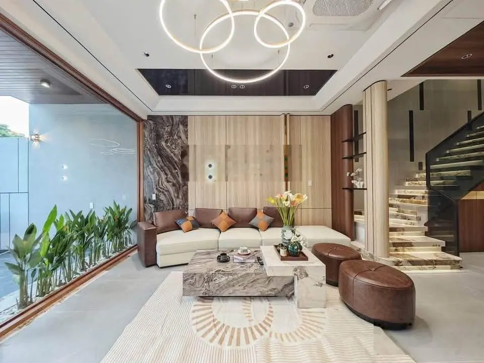 Cần bán gấp căn nhà 3 tầng giá rẻ đường Cồn Dầu 2 thuộc phường Hoà Xuân Tp Đà Nẵng
