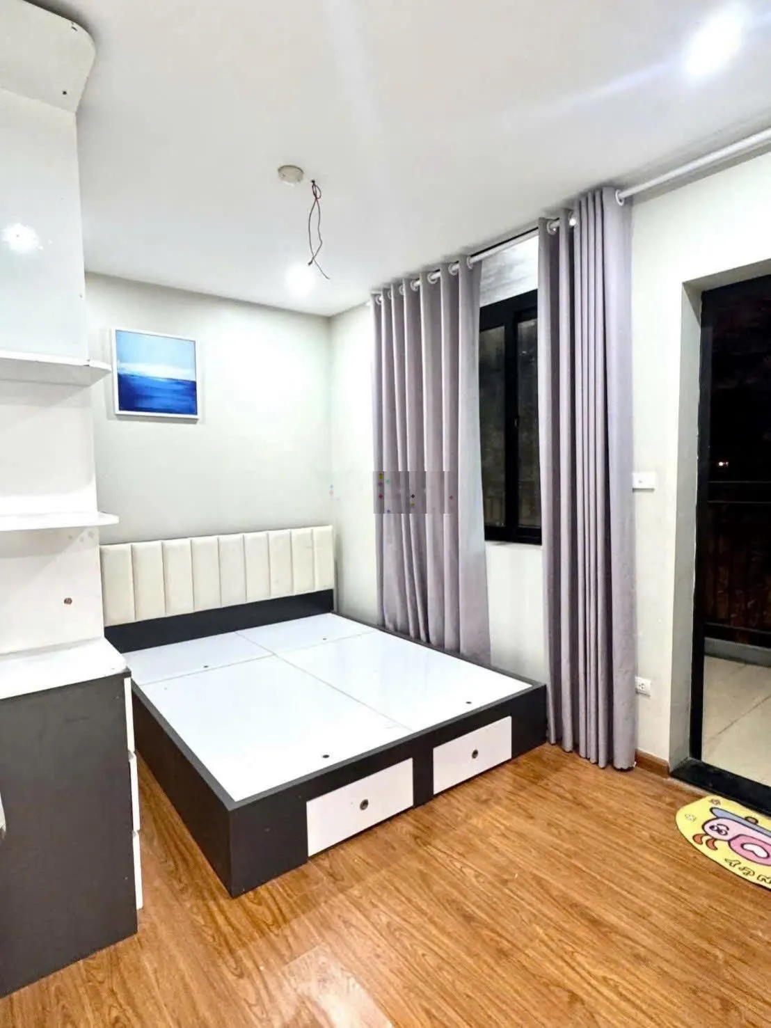 Cho thuê phòng trọ Phố Chu Huy Mân - Full nội thất - 50m2, 5tr/tháng
