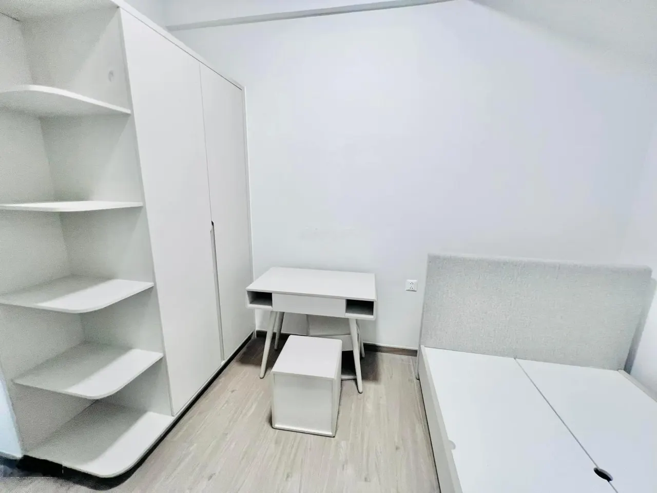 Giỏ hàng full diện tích từ 59m2, 69m2, 85m2, 114m2 giá dưới 7 triệu/tháng.