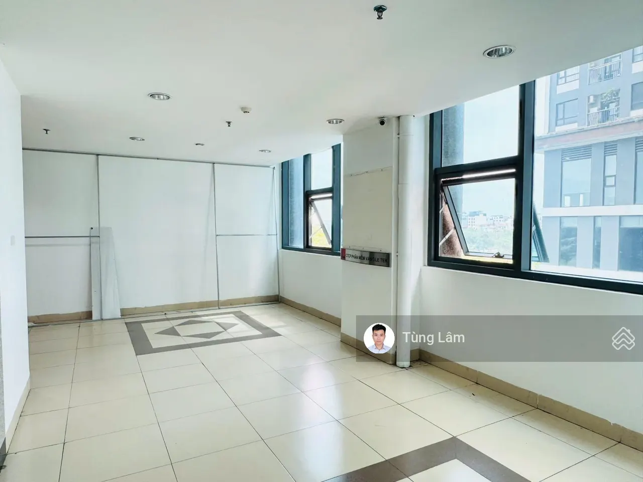 Cho thuê văn phòng tại Hoàng Đạo Thúy 80m2 chỉ 14tr/tháng