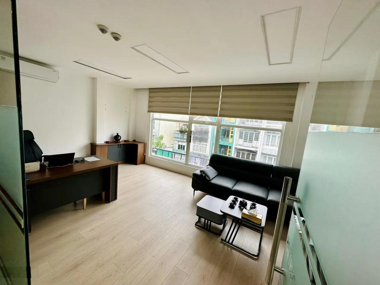 Chính chủ cho thuê văn phòng tại 124 Khánh Hội, Quận 4 DT 60 - 90m² giá chỉ 14 triệu/th free OT
