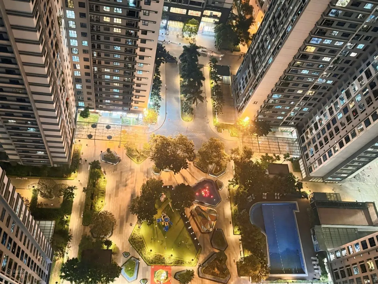 Cho thuê 2N2WC Goldmark City, 83m2, full nội thất, 13tr/tháng, đang trống, ib em 083••••96