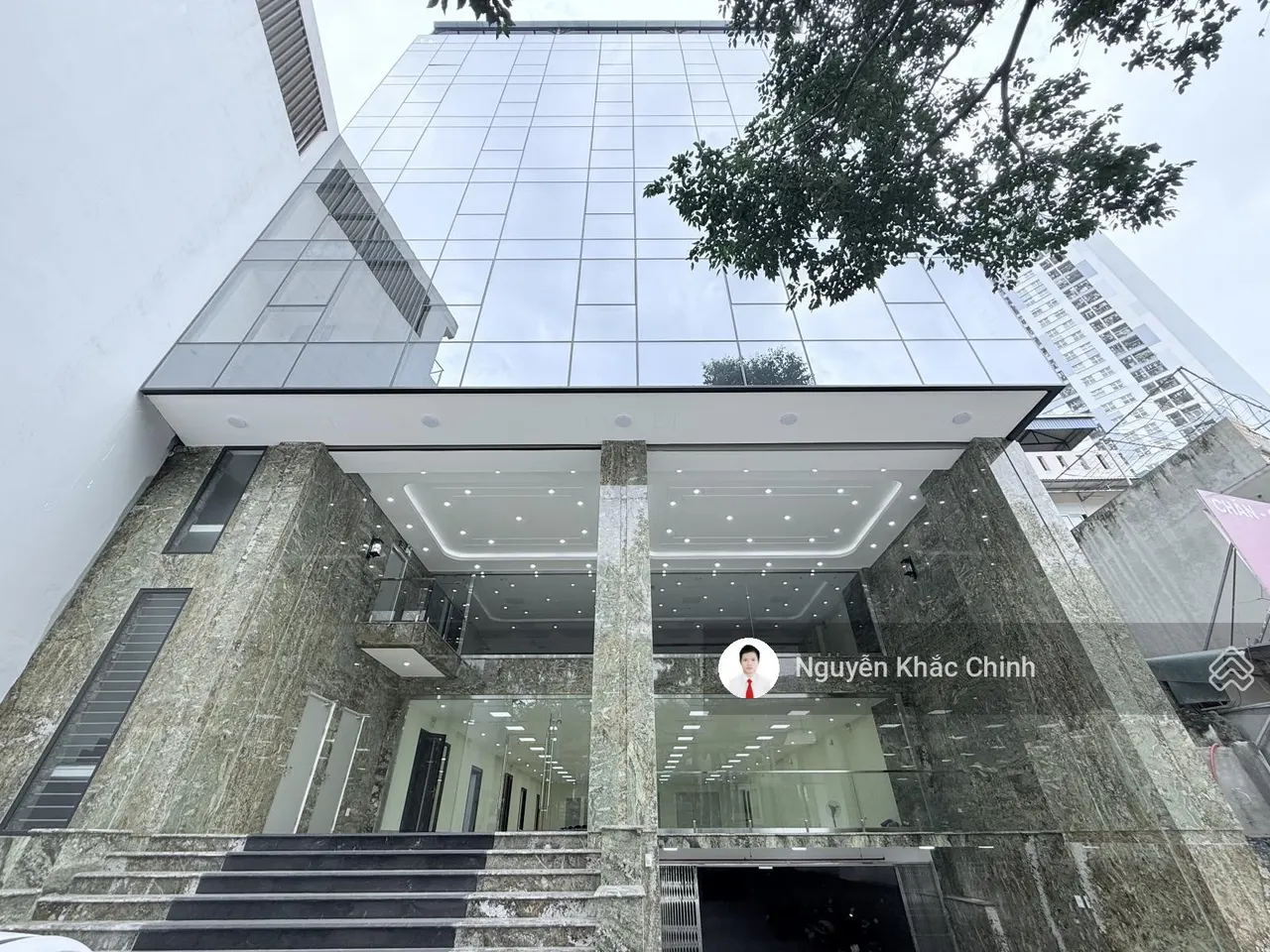 Cho thuê MP Quang Trung, 700m2, 10 tầng, MT 20m, thông sàn, PCCC, nhà mới, 550Tr