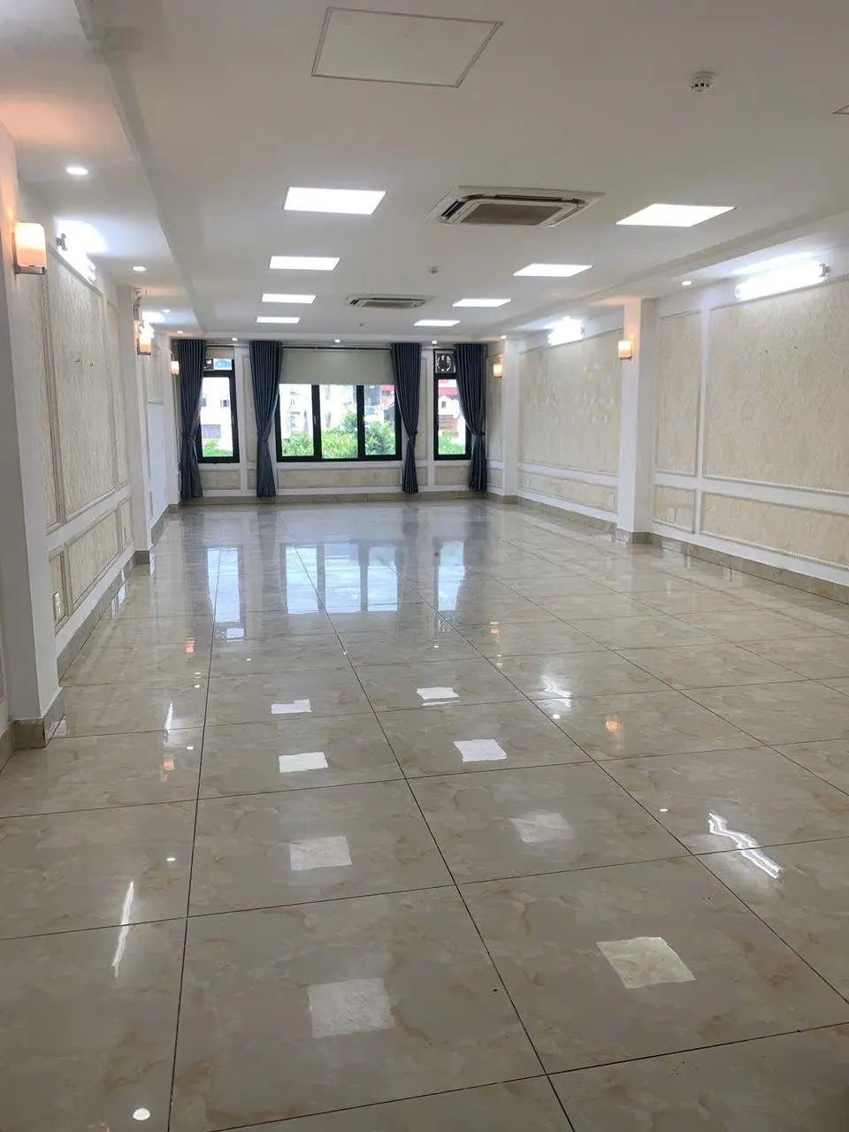 Cho thuê nhà mặt phố tại Vũ Tông Phan, 130 triệu, 110m2, chính chủ uy tín