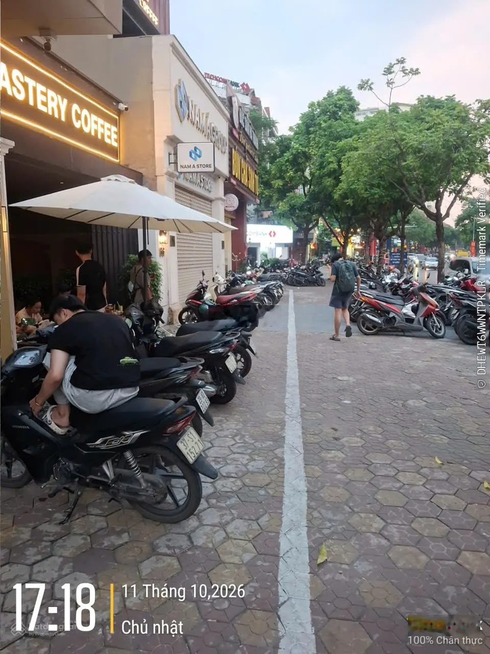 Cho thuê nhà mặt phố Vũ Phạm Hàm - Trung Hoà, DT 150m2, xây dựng 5 tầng, tiện kinh doanh. Giá 75tr