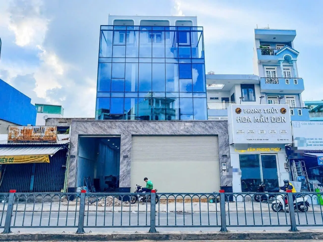 Cho thuê nhà MT Nguyễn Oanh, DT: 10m x 22m, 1 hầm, 5 lầu, Gò Vấp