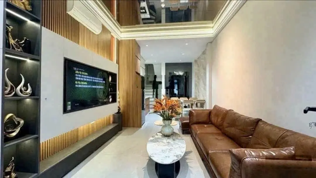 Cho thuê nhà Bồ Đề, LB ô tô đỗ cửa, DT 45m2 - 6 tầng - thang máy, full nội thất mới đẹp như ảnh