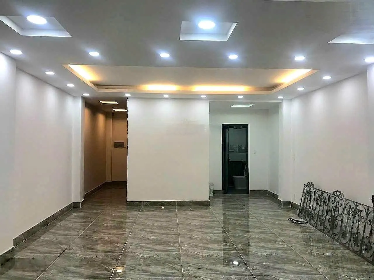 Cần cho thuê nhà HXH 285/6A CMT8 P.12 Q.10 ngay khu Hà Đô