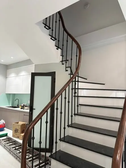 Cho thuê nhà 5 tầng tại Kim Ngưu, giá chỉ 14 triệu/tháng