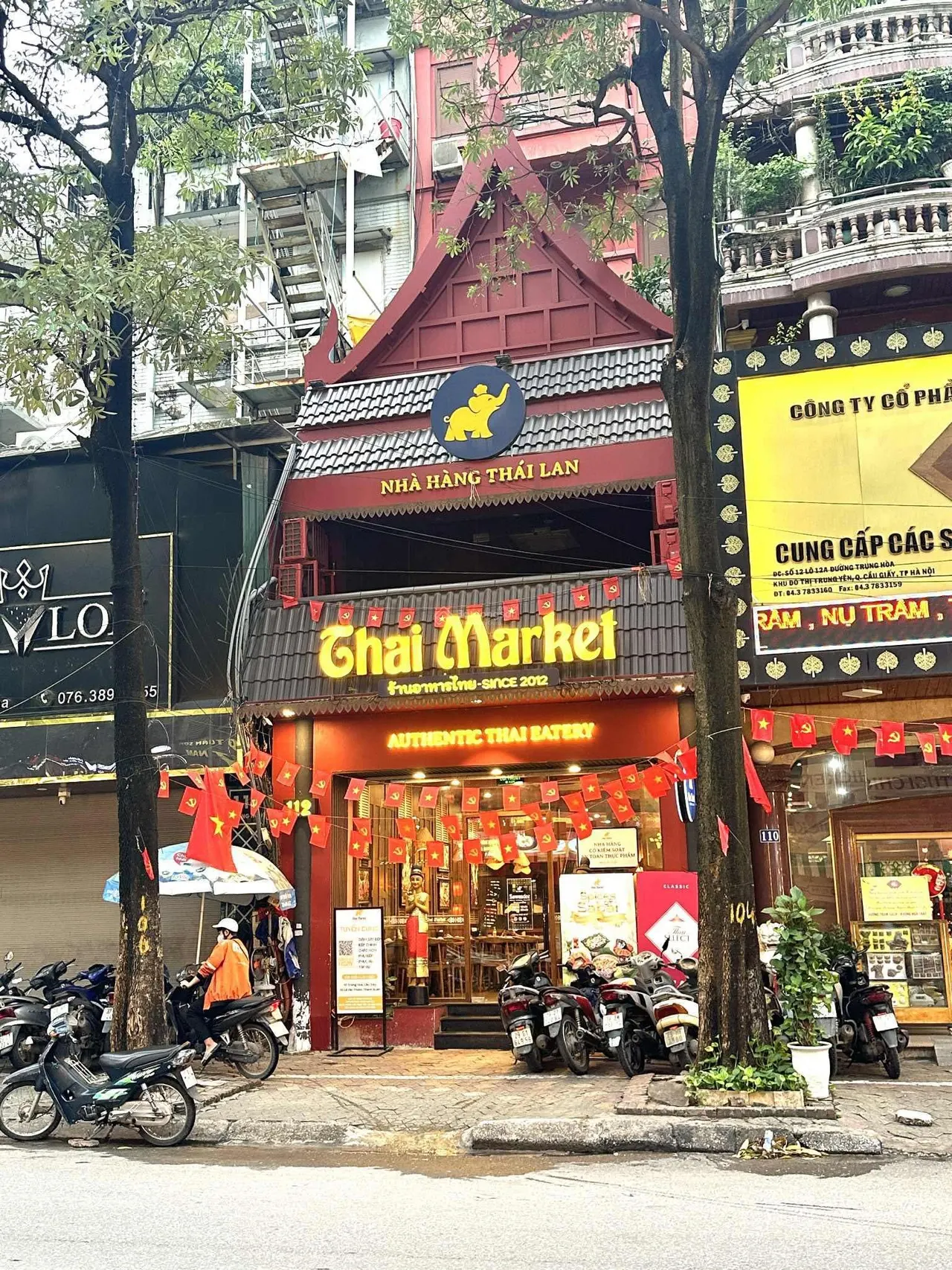 Cho thuê nhà MP Cầu Giấy, 55m2 x 5T, MT 4,7M, Thông sàn, Vị trí đẹp, Kinh doanh sạch sẽ