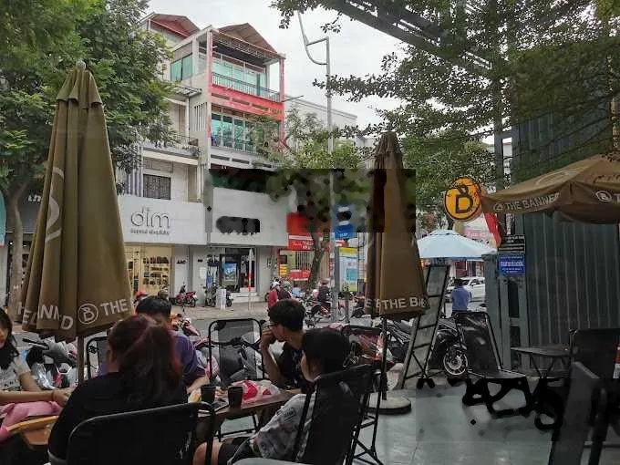 Cho thuê nhà góc 2 MT đường Lê Văn Sỹ, Quận 3, DT: 15.5x25m, 1 trệt 3 lầu TM ST, DTSD: 1.500m2