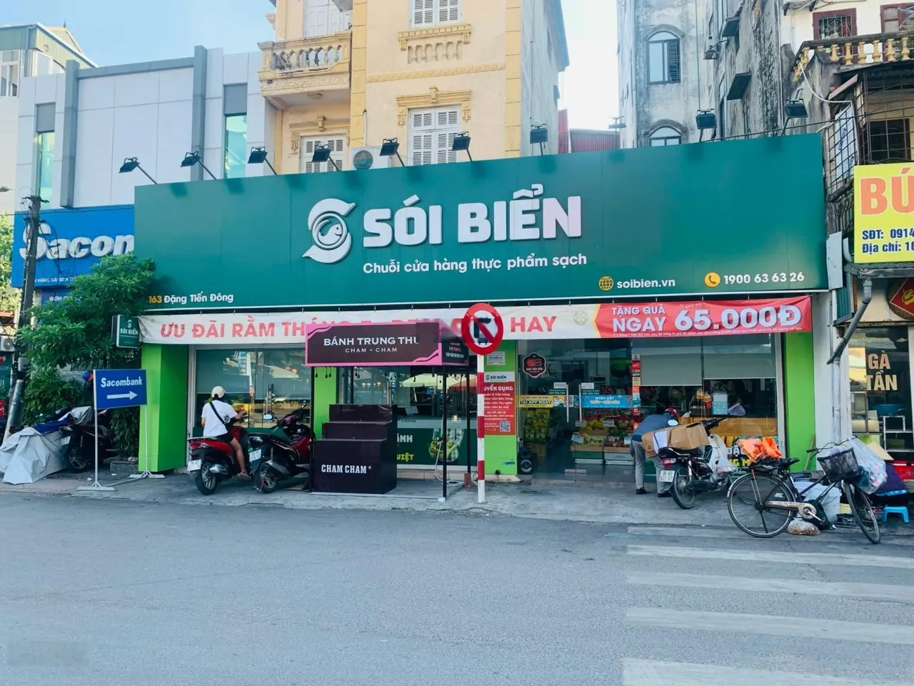 Cho thuê nhà mặt phố Nguyễn Văn Cừ mặt tiền 18m DT 240m2 giá 65tr/tháng pccc đầy đủ sạch sẽ cực đẹp