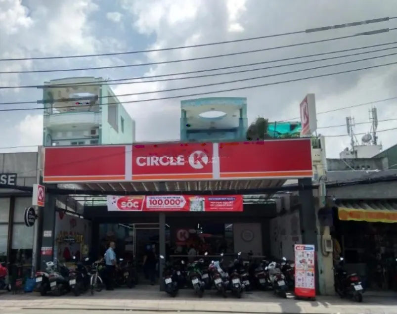 Cho thuê nhà mặt tiền Lê Ngô Cát, Quận 3, DT: 27x35m, 1 trệt 1 lầu, DTSD: 1.900m2