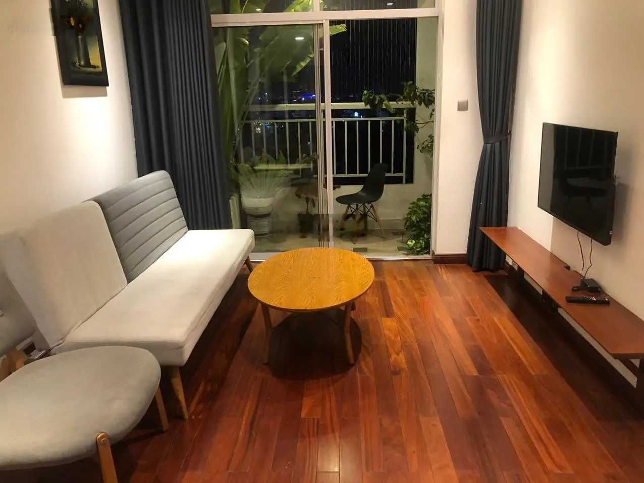 Cho thuê căn hộ 3 phòng Phú Nhuận, The Prince Residence, 19 triệu VND, 100m2, đẹp, nhiều tiện ích