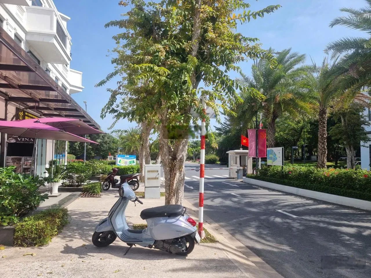 Xem là mê! Phòng rất đẹp, giá 4,8tr full nội thất. Khu LaVida bao phí QL, wifi, giữ xe. 097••••59