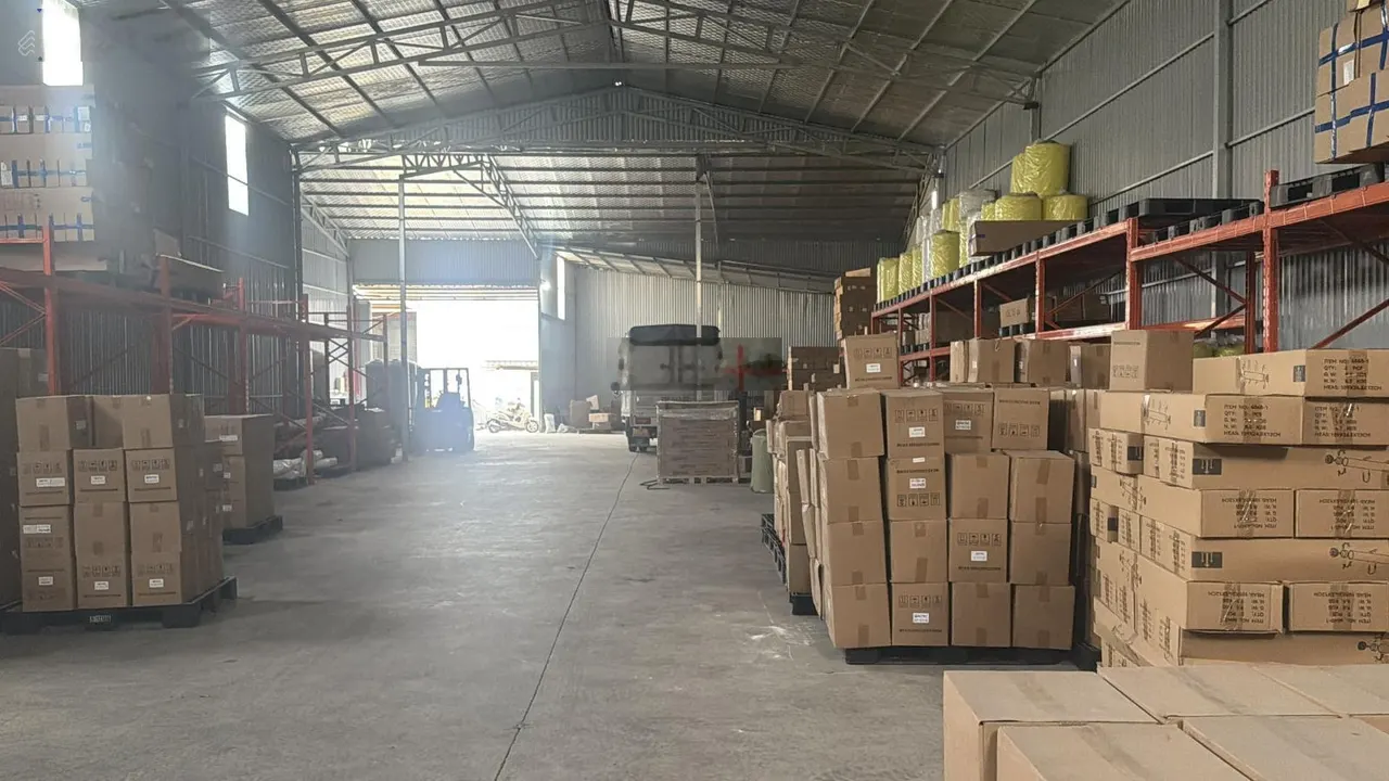 Cho thuê 730m2 kho xưởng đường 442, Sơn Đồng, Xe công vào, xuất VAT, PCCC, điện 3 pha, 65k/m