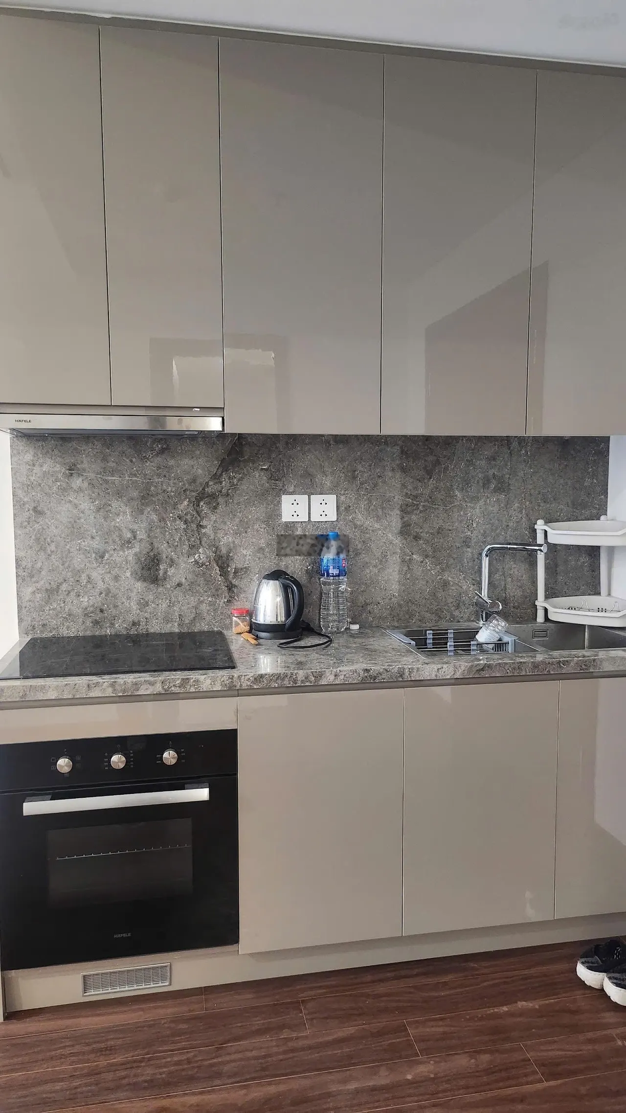 2N2 Mas nguyên bản căn góc sẵn bếp, rèm, tủ quần áo