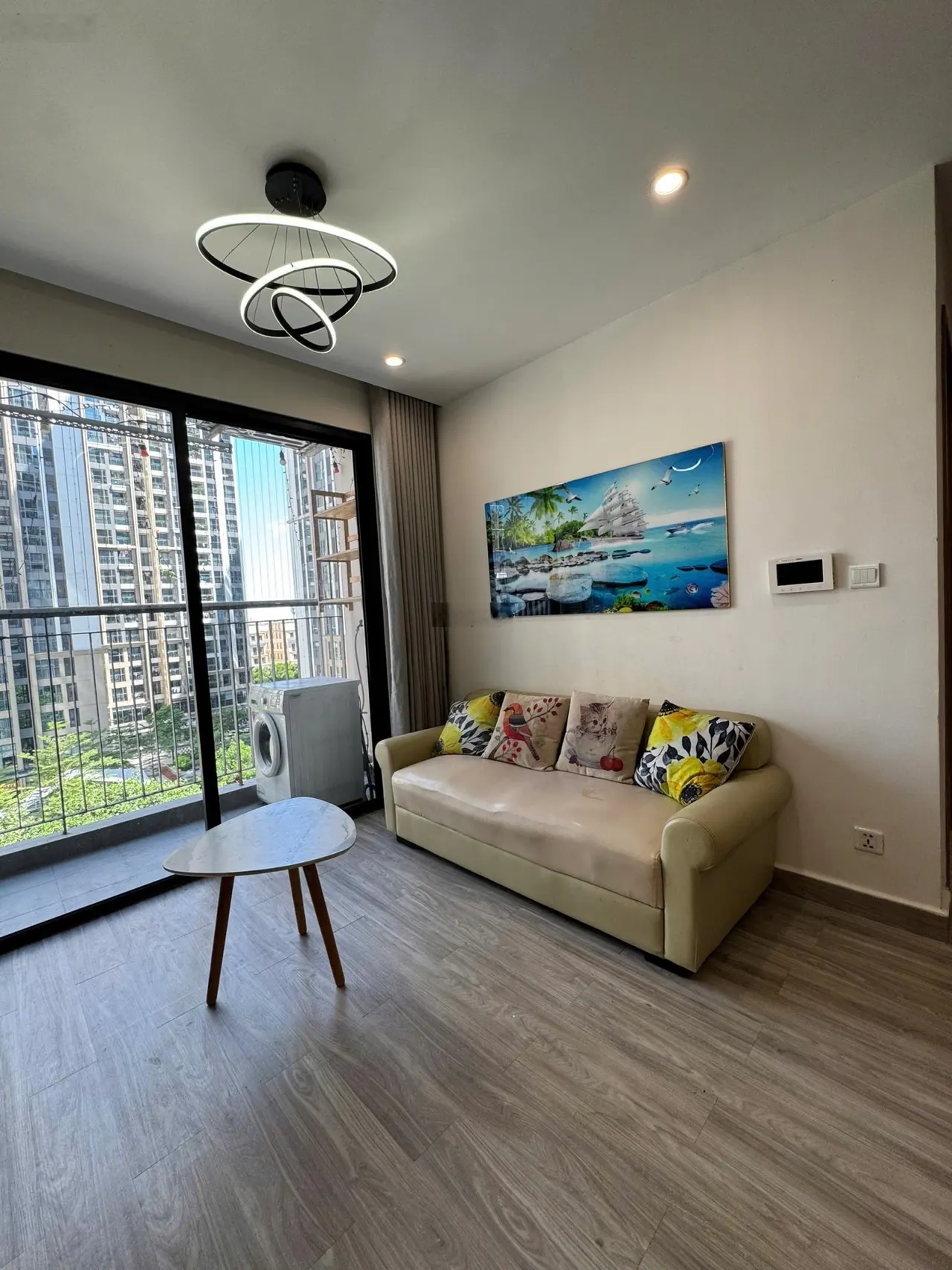 Cho thuê căn 1 ngủ cộng 43m2 tòa S2.11 Vinhomes Ocean Park 1 đầy đủ nội thất giá hời