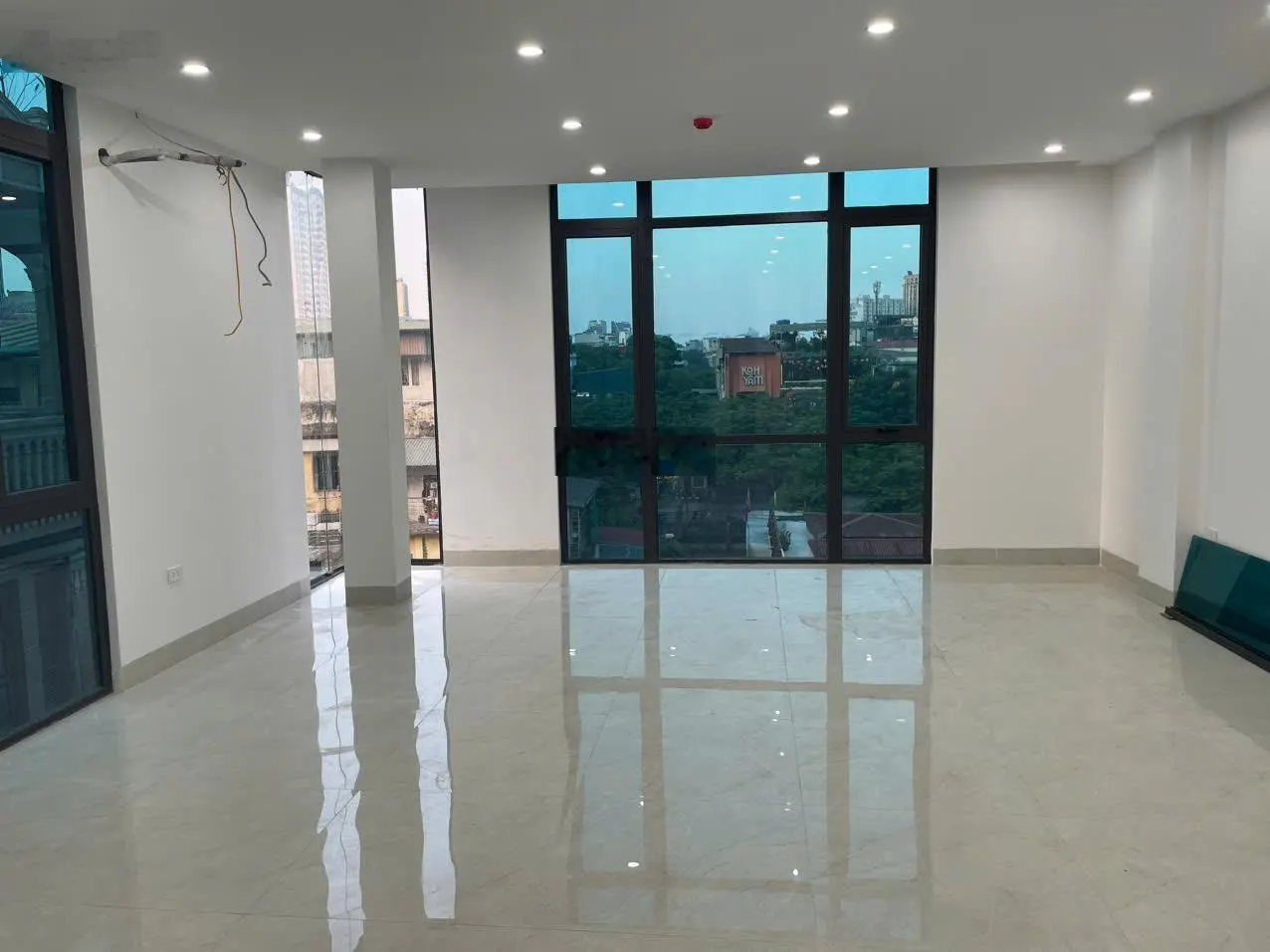 Chính chủ cho thuê nguyên căn 60*6 tầng tại Thái Hà