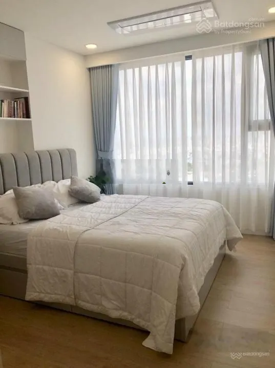 Cho thuê chung cư Terra Royal, Quận 3, DT: 60m2, 2PN, 1WC, nhà đẹp, giá: 17tr, LH: 090••••28 Vinh