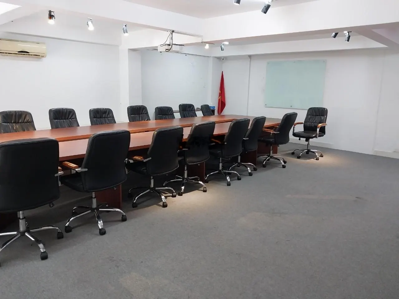 Cho thuê nhà lớn mặt tiền Tạ Quang Bửu, P. Chánh Hưng, TP.HCM (Đối diện C/c Giai Việt.)
