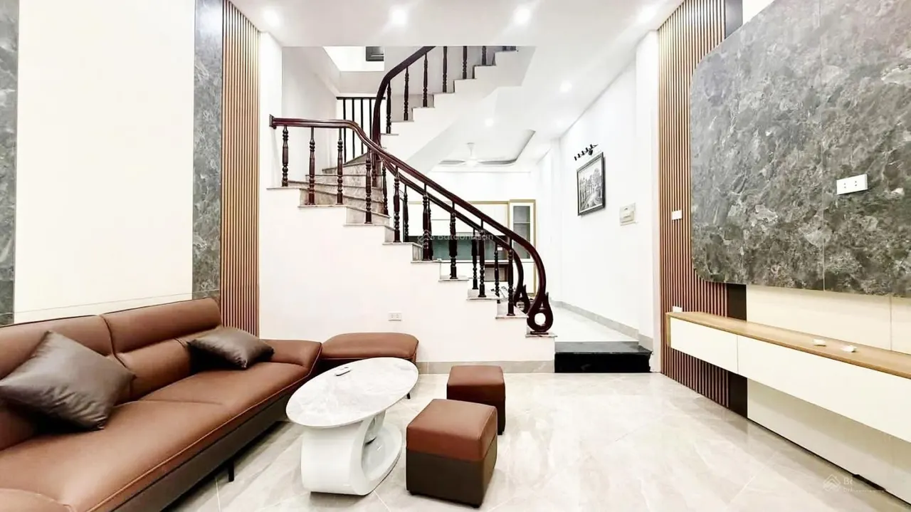7 tỷ nhà đẹp Xuân Đỉnh 42m2*4T MT 5m, nhà mới, vị trí đẹp, ở luôn, tặng full nội thất