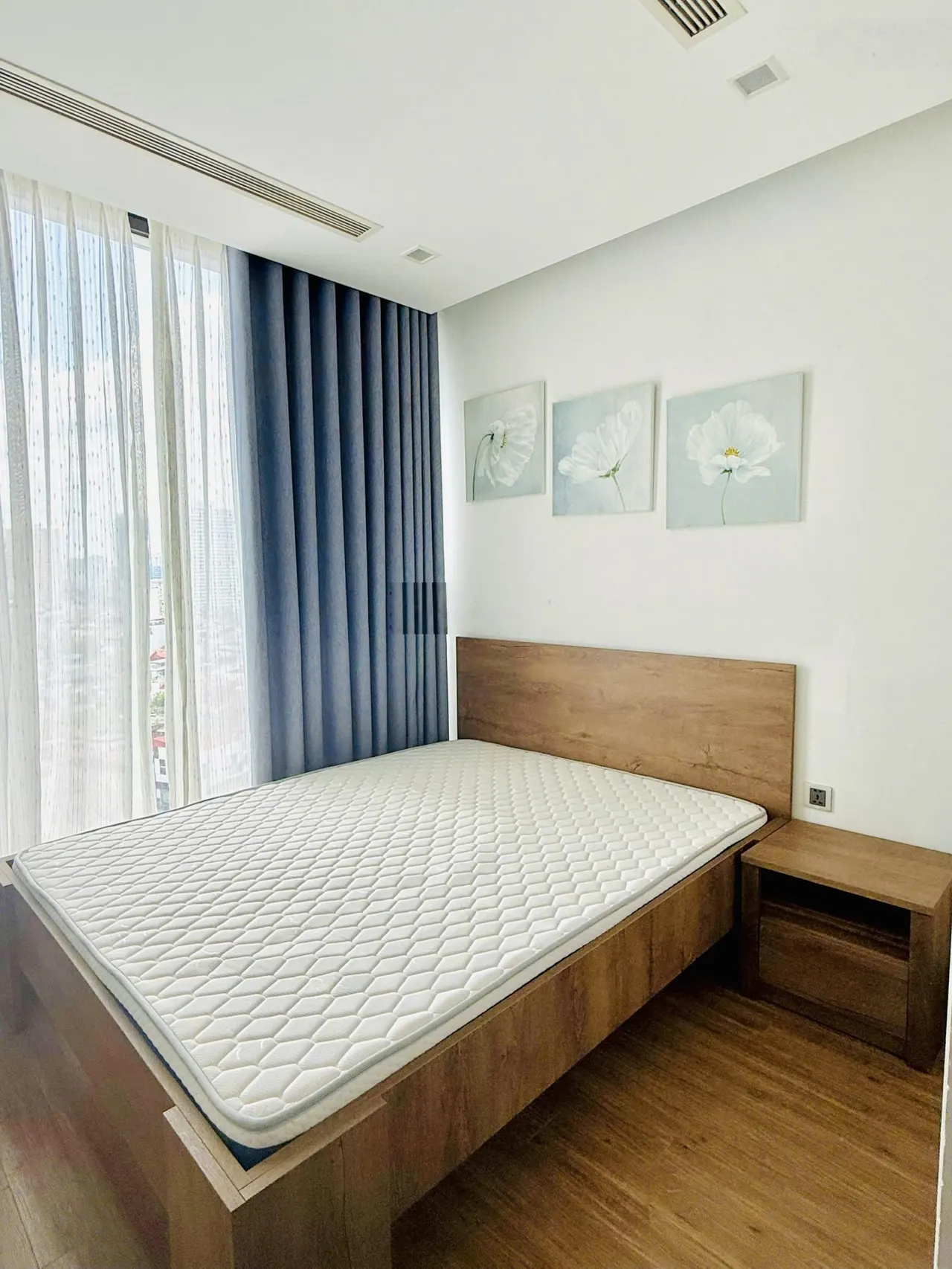 Cho thuê Vinhomes Metropolis, 2PN, 2VS, full nội thất mới, view thoáng, giá chỉ 23tr!