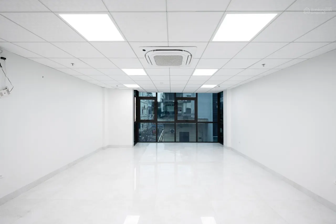 Cho thuê nhà Đỗ Quang - Hoàng Ngân - Trần Duy Hưng - 90m2 x 6T - MT 6M, nhà mới 100% - 60tr