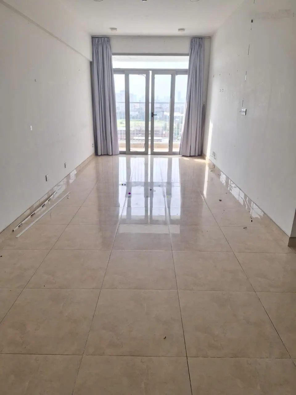 LuxGarden 84m 3pn- nhà trống- ở liền. Giá 9tr500