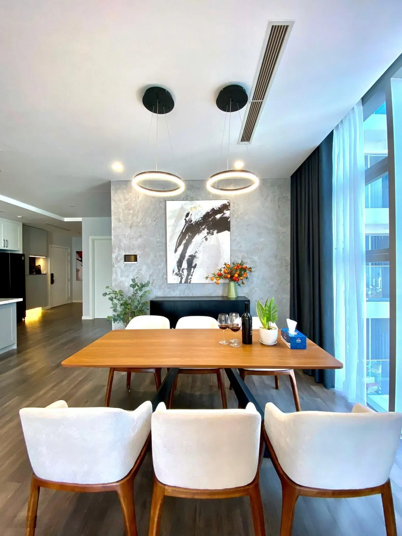 Em cho thuê Soho Heritage 2PN giá 20tr/th full đồ, nội thất đẹp, có slot oto