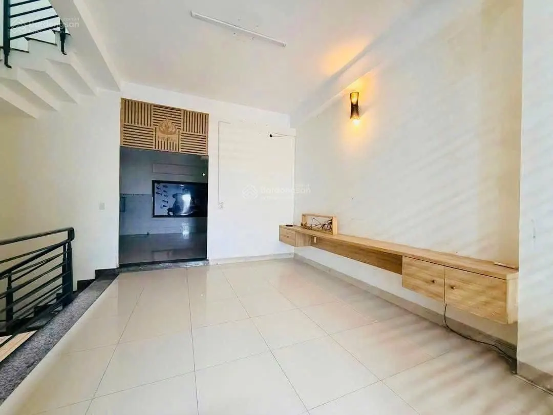 Cho thuê nhà nguyên căn 1 hầm 3 lầu đường D9 khu D2D Võ Thị Sáu - P. Thống Nhất