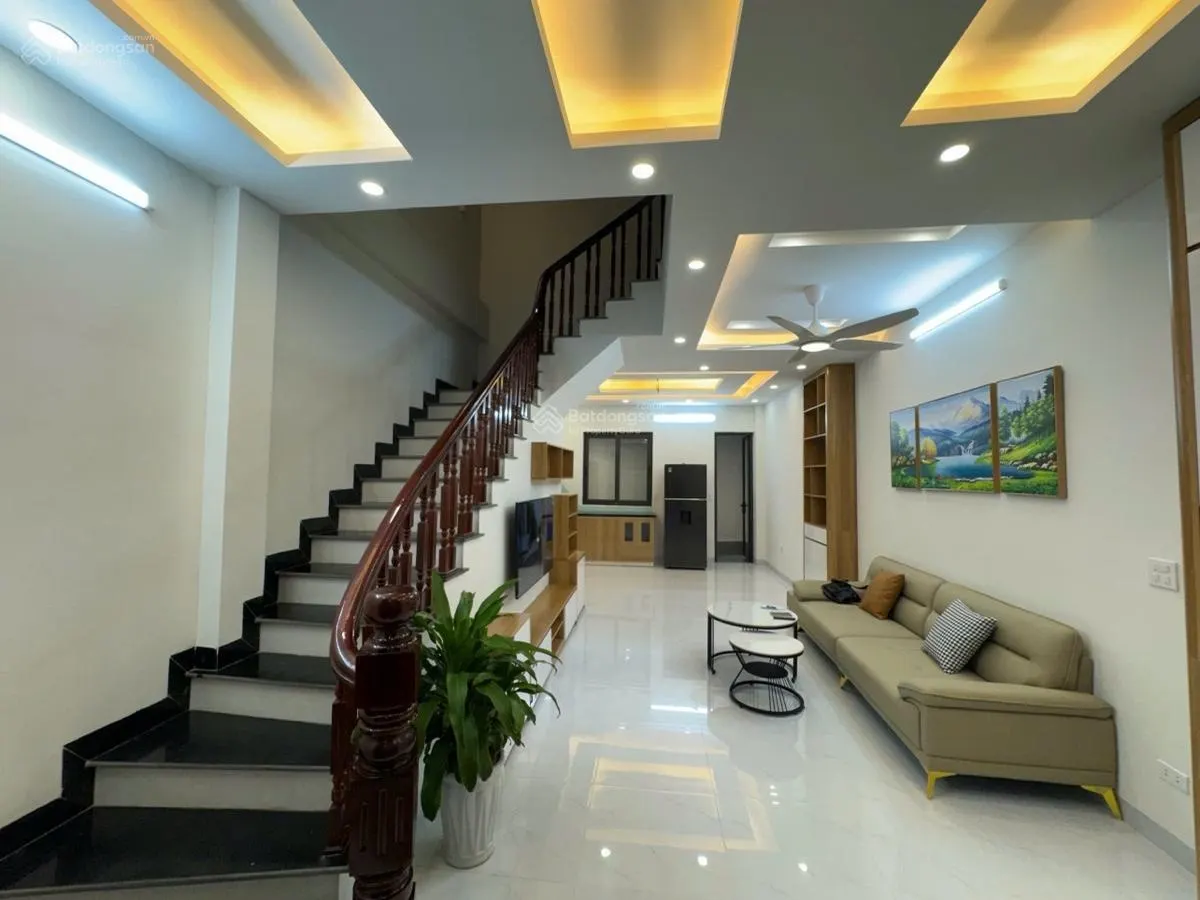 Cho thuê nhà riêng ngõ 173 Hoàng Hoa Thám DT 55m2 x 4 tầng 4PN mới đẹp full đồ 13 triệu/th