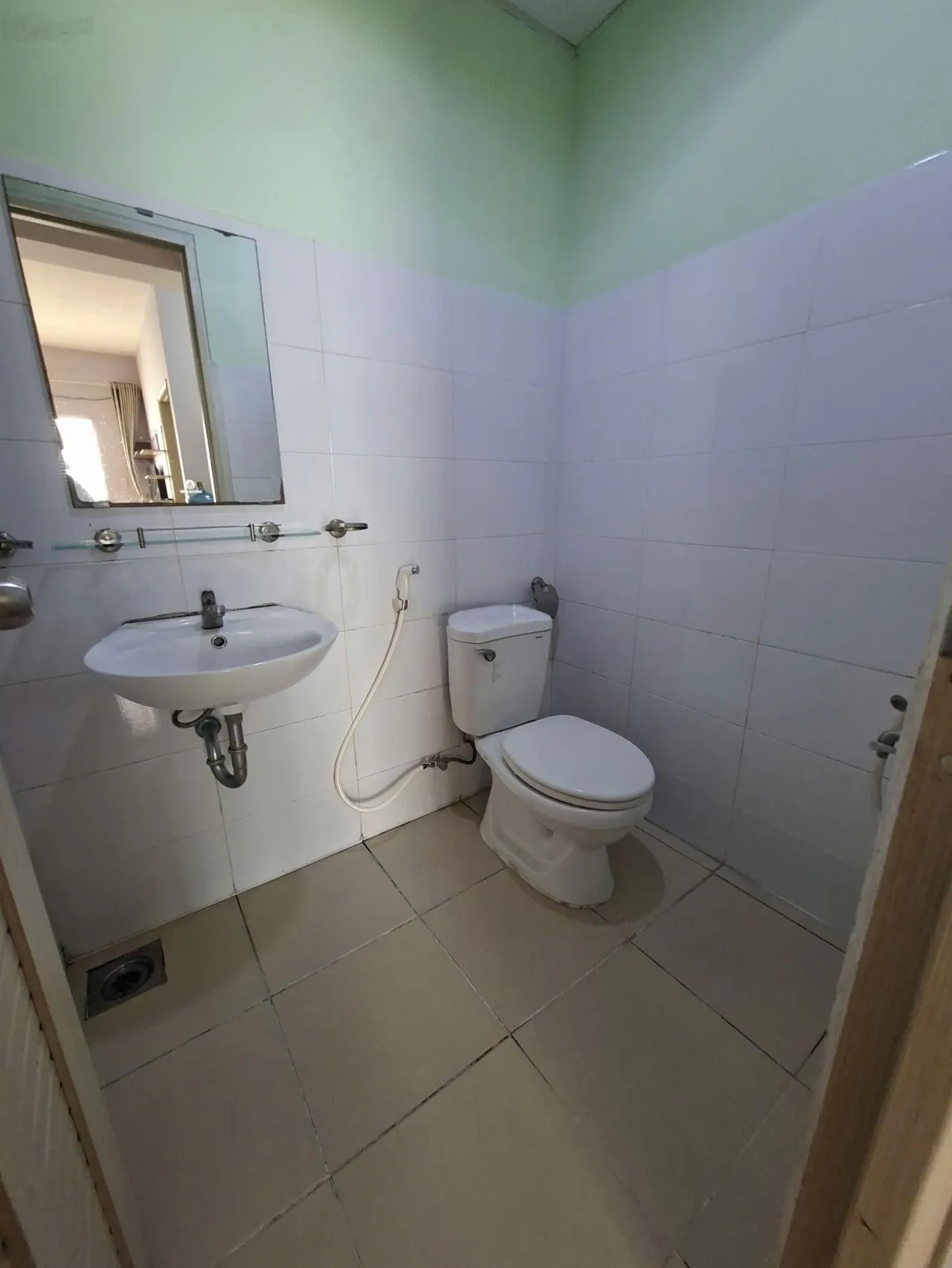 Cho thuê căn hộ HQC Plaza cách Q1 25p. 54m2 2PN nội thất 4tr5
