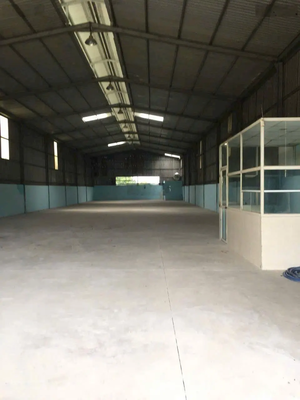 Cho thuê kho xưởng Thuận Giao/ Thuận An/ HCM xưởng 400m2. Giá 24 triệu/ tháng