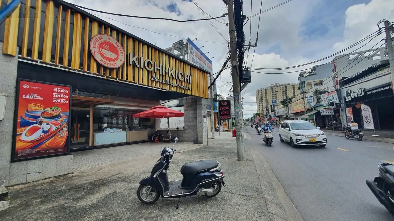 Cho Thuê Nhà Nhà Góc 2MT Phan Huy Ích, DT: 10m x 30m, Tân Bình