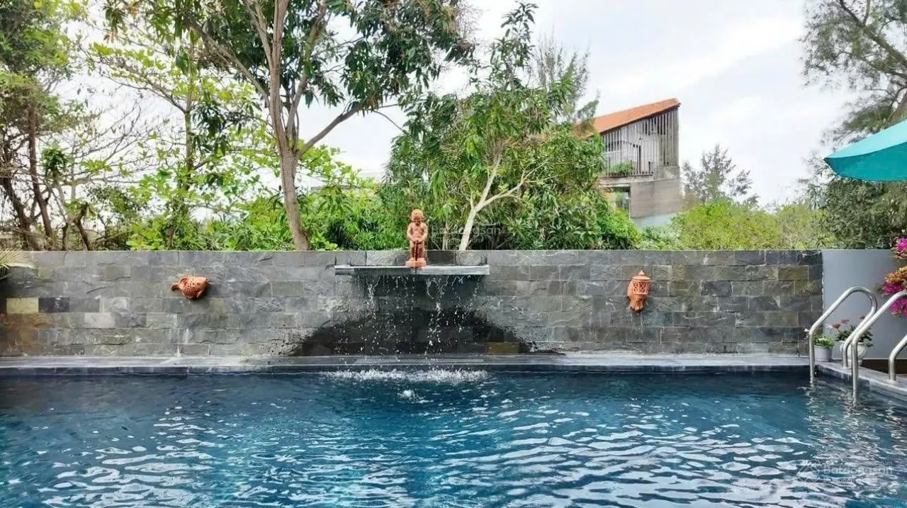 Nhà cho thuê nguyên căn tại khu TĐC Làng Chài, DT 200m2 chỉ 35tr/th, có hồ bơi, 4PN