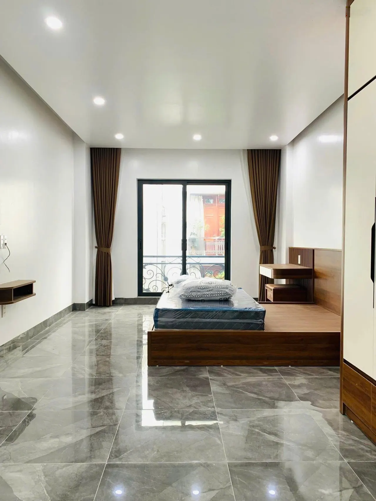 N4563. Cho thuê nhà đẹp sạch sẽ full đồ 6 ngủ phố Văn Cao - Hải Phòng