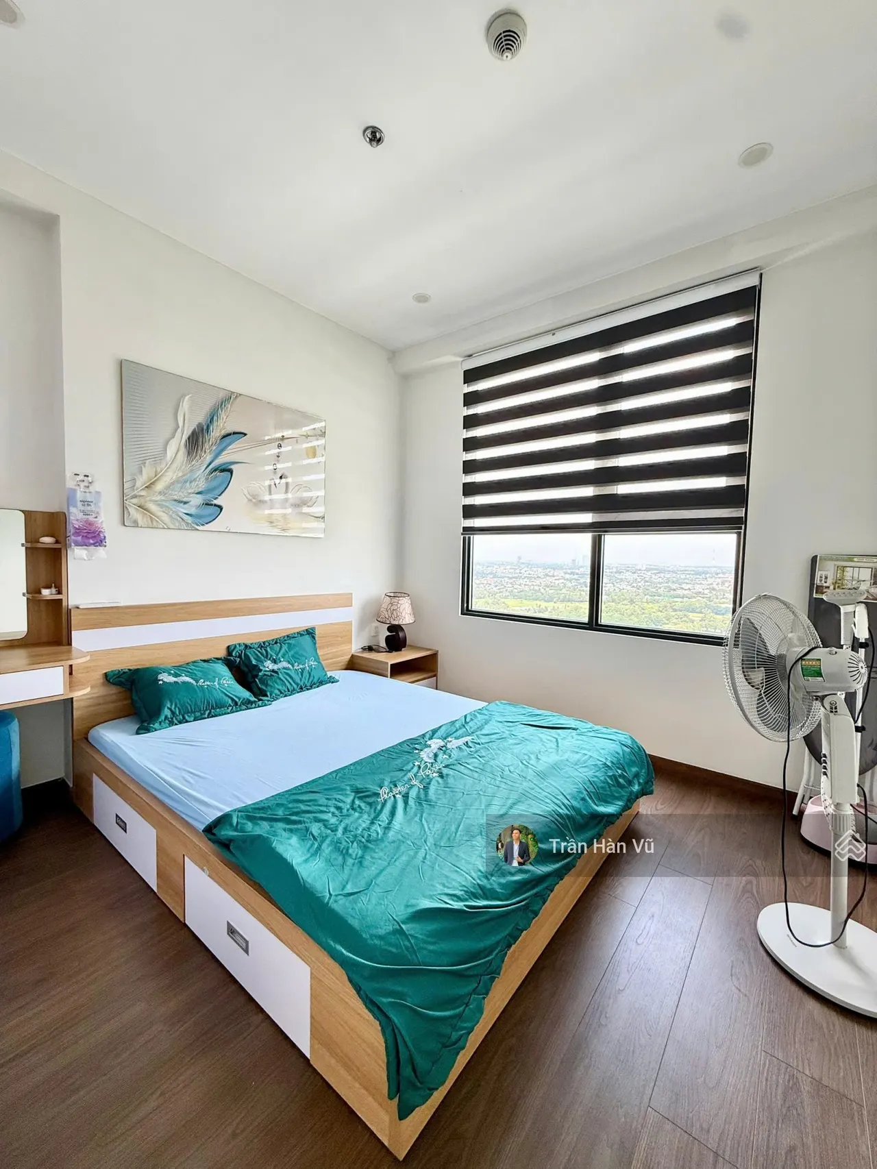 Cho thuê căn hộ cao cấp The Emerald Golf View - 2 phòng ngủ chỉ 9,5 triệu/tháng, LH: Trần Hàn Vũ
