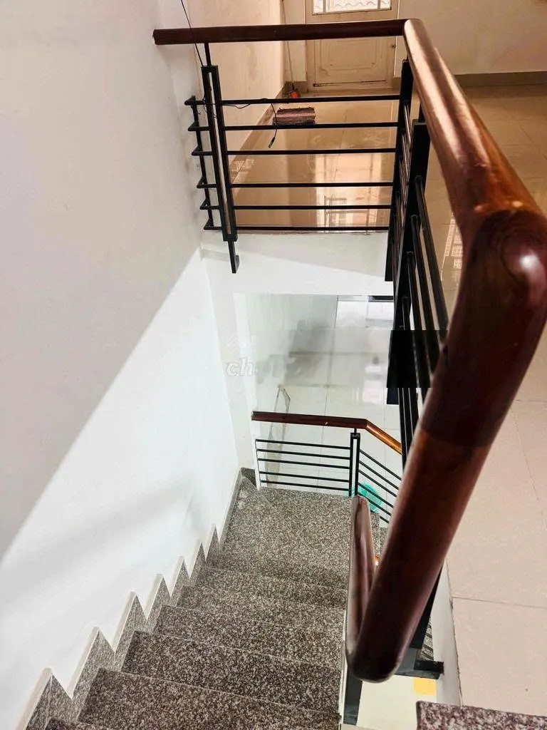 Cho thuê nhà 637 Quang Trung 2PN, 1WC giá 8tr/Tháng