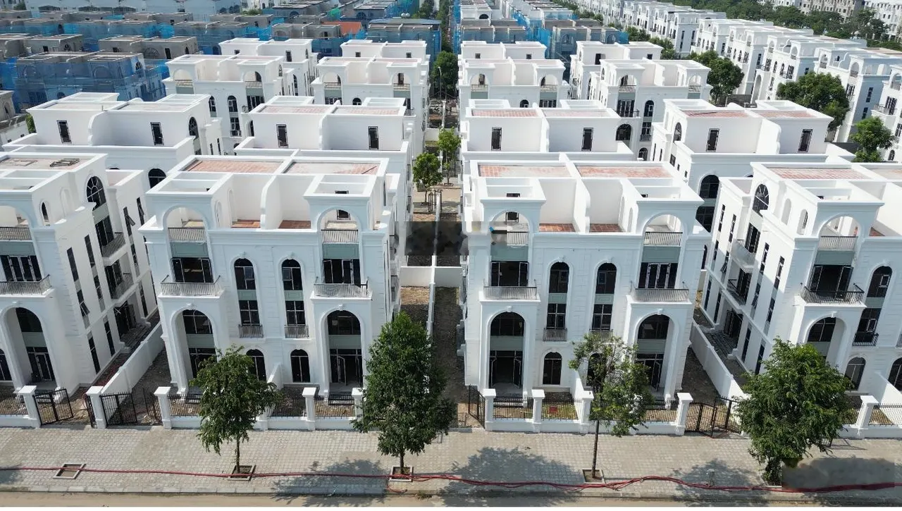 Giá 19 tr thuê căn hộ View hồ 2PN, 2WC, 75m2 tại 119 Vinhomes D'Capitale