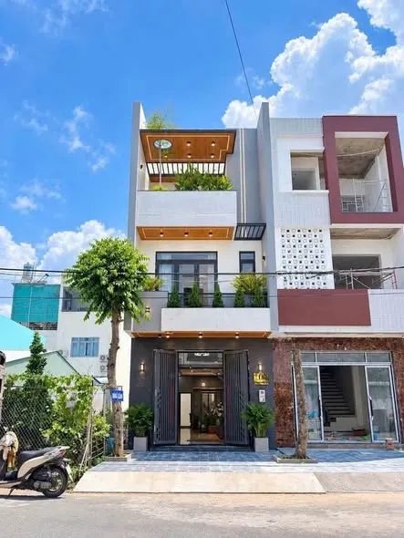 Bán nhà trệt 2 lầu, phong cách hiện đại, đầy đủ nội thất cao cấp
