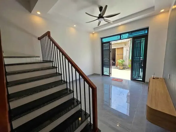 Căn nhà 2 tầng mới tinh tại đường Trần Nhật Duật - Nam Ngạn