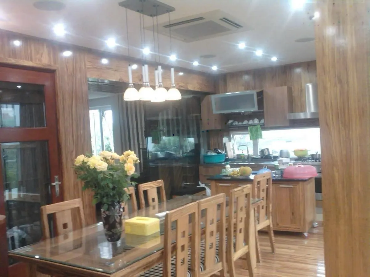 Cho thuê nhà riêng Xuân Phương có sân vườn 150m2, nhà 3 tầng xây 70m2, 80m2 sân vườn
