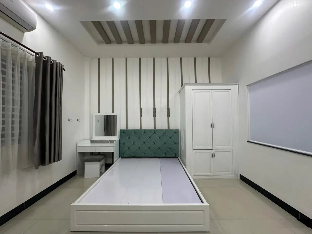 Cho thuê nhà 1 trệt 2 lầu KDC Hưng Phú 1