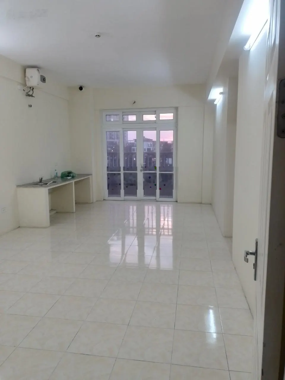 Cho thuê chung cư tái định cư đối diện khu đô thị Gamuda, Phường Yên Sở, DT 60m, 2PN, giá 5 triệu