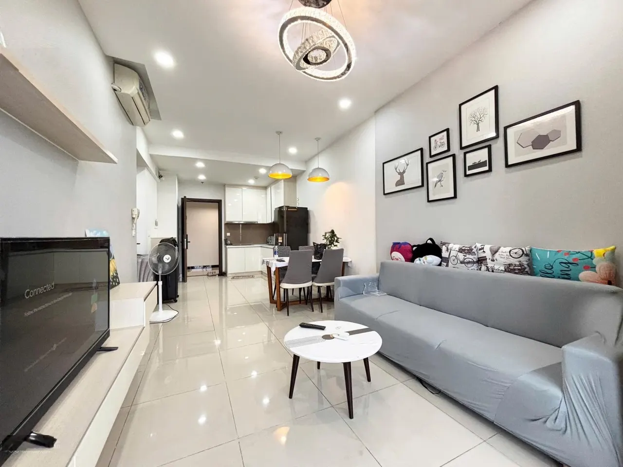 Cho thuê Golden Mansion 2PN 2WC full nội thất gần sân bay 75m2 giá 18tr tầng cao view thoáng